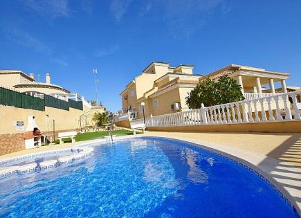 Townhouse for 139 900 euro in Orihuela Costa, Spain