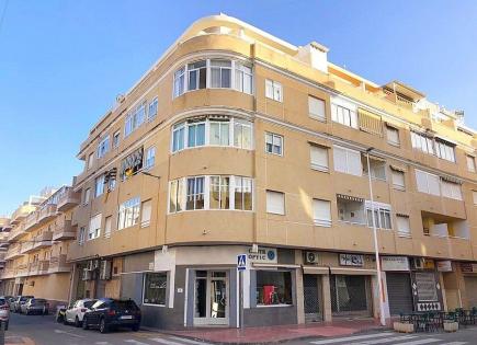 Penthouse for 144 500 euro in La Mata, Spain