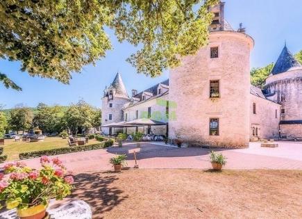 Hotel for 5 600 000 euro in Aquitaine, France