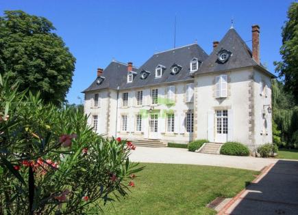 Castillo para 1 470 000 euro en Poitou-Charentes, Francia