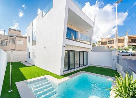 Villa for 660 000 euro in La Mata, Spain