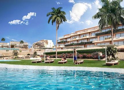 Townhouse for 420 000 euro in Benidorm, Spain