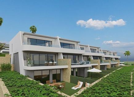 Casa adosada para 440 000 euro en Benidorm, España