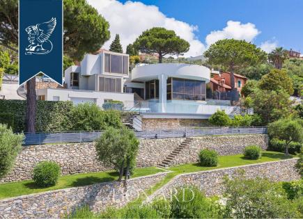 Villa for 3 300 000 euro in Savona, Italy
