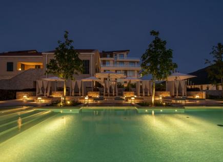 Apartment for 1 445 000 euro in Herceg-Novi, Montenegro