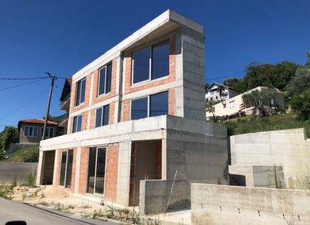 Casa para 290 000 euro en Tivat, Montenegro