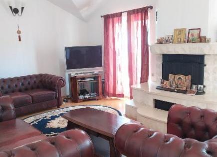 Flat for 210 000 euro in Igalo, Montenegro