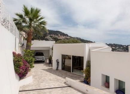 Villa for 7 000 000 euro in Roquebrune Cap Martin, France