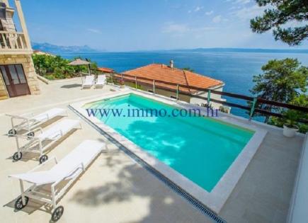 Villa for 1 100 000 euro on Brac, Croatia