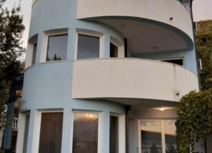 Villa for 280 000 euro in Herceg-Novi, Montenegro