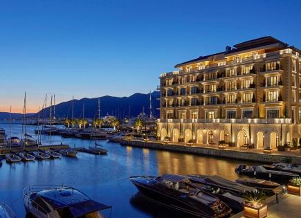 Apartamento para 290 000 euro en Tivat, Montenegro