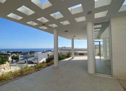 Villa for 695 000 euro in Paphos, Cyprus