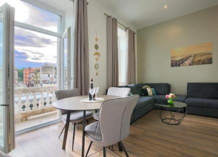 Wohnung für 450 000 euro in Pula, Kroatien
