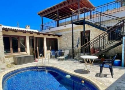 Bungalow for 238 000 euro in Paphos, Cyprus