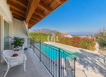 Villa pour 790 000 Euro par le Lac de Garde, Italie