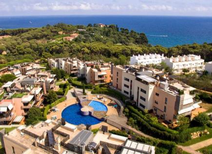 Apartment for 465 000 euro in Lloret de Mar, Spain