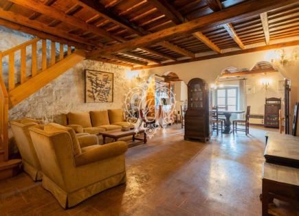 Wohnung für 680 000 euro in Como, Italien