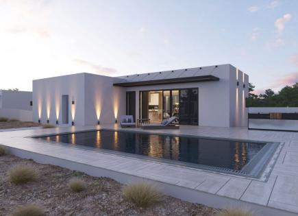 Villa for 760 000 euro in Orihuela, Spain