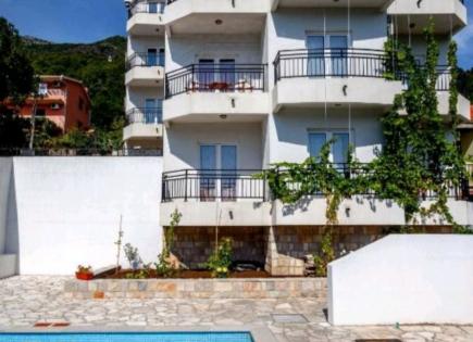 Hotel for 560 000 euro in Kamenari, Montenegro