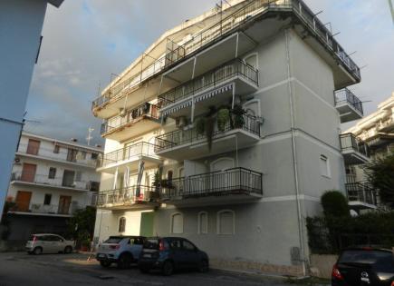 Flat for 84 000 euro in Scalea, Italy