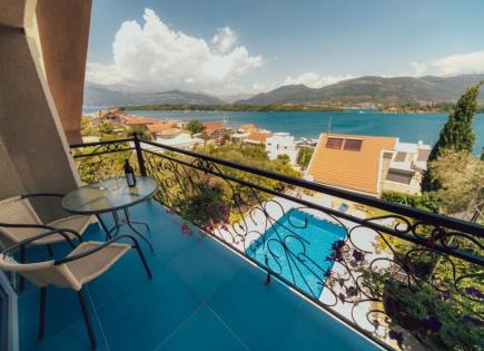 Villa for 524 000 euro in Tivat, Montenegro