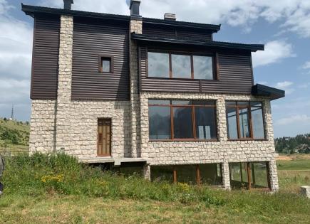 Villa for 990 000 euro in Zabljak, Montenegro