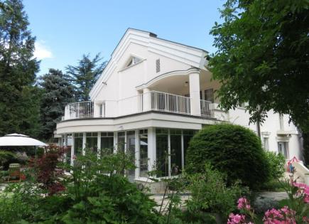 Villa for 1 500 000 euro in Budapest, Hungary