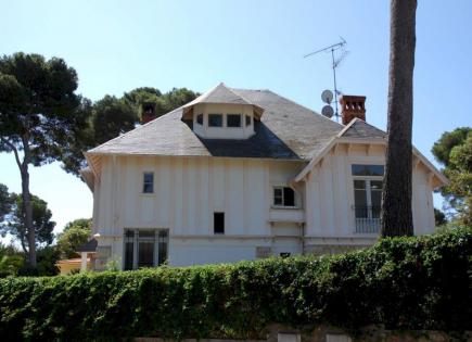 Villa for 4 200 000 euro in Roquebrune Cap Martin, France