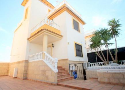 Chalet for 187 000 euro in Torrevieja, Spain