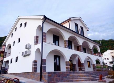 Villa for 1 312 000 euro in Igalo, Montenegro