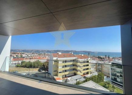 Apartment for 950 000 euro in Lisbon, Portugal