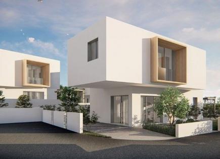 Villa for 720 000 euro in Paphos, Cyprus