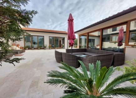 House for 1 300 000 euro in Pula, Croatia