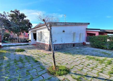 House for 74 000 euro in Scalea, Italy