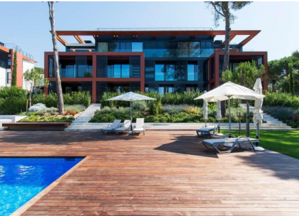 Apartment for 800 000 euro on Costa Brava, Spain