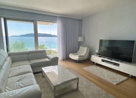 Flat for 700 000 euro in Rafailovici, Montenegro