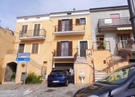 House for 135 000 euro in Santa Maria del Cedro, Italy