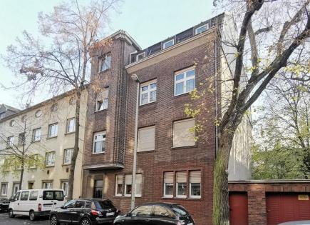 Commercial apartment building for 430 000 euro in Duisburg, Germany