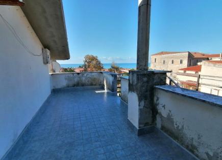 Flat for 98 000 euro in Scalea, Italy