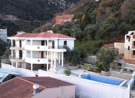 Villa para 1 200 000 euro en Petrovac, Montenegro