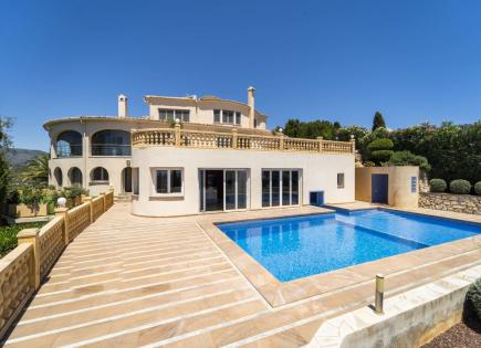 Villa for 2 400 000 euro in Calp, Spain