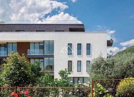 Penthouse für 780 000 euro in Tivat, Montenegro