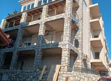 Villa for 700 000 euro in Utjeha, Montenegro