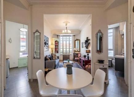 Apartment for 590 000 euro in Nice, France