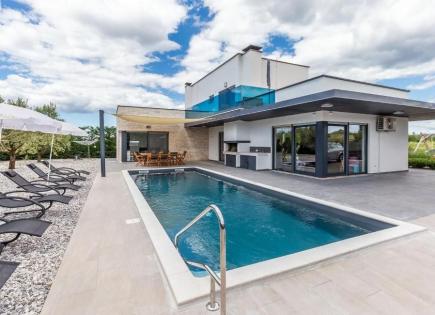 House for 980 000 euro in Porec, Croatia