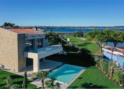 Villa for 2 100 000 euro on Lake Garda, Italy