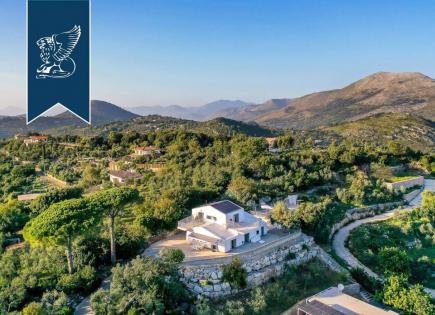 Villa for 3 750 000 euro in Latina, Italy