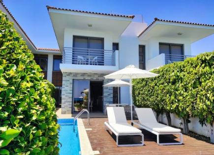 Villa for 1 650 000 euro in Larnaca, Cyprus
