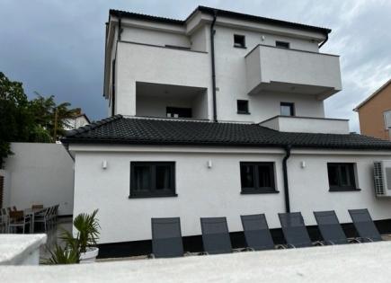 Casa para 1 200 000 euro en Premantura, Croacia