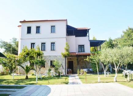 Villa for 700 000 euro in Kassandra, Greece